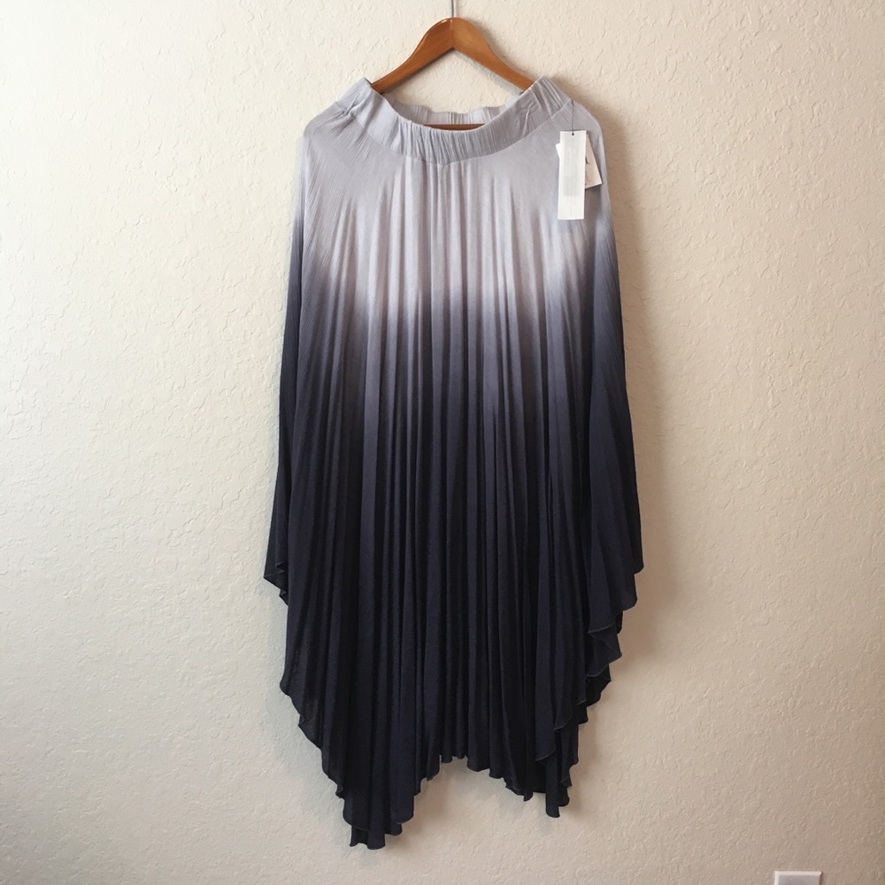 Cirana High low maxi skirt size M